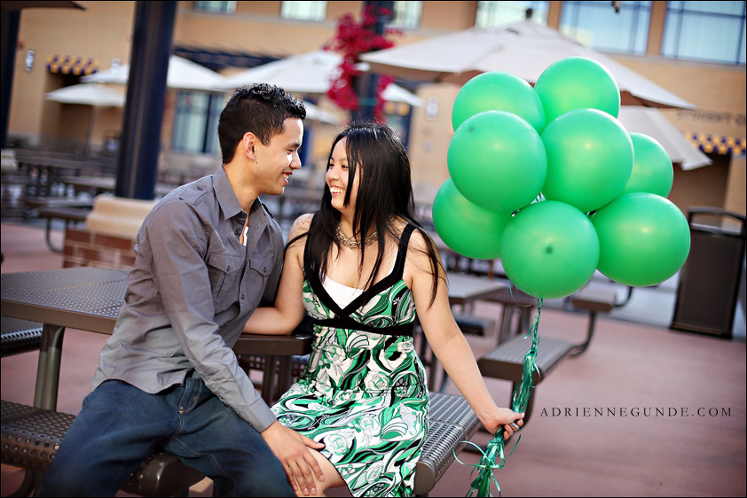 balloon engagement photos