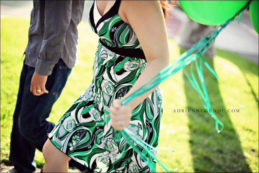 balloon engagement photos