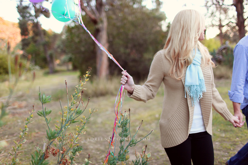 balloon engagement photos